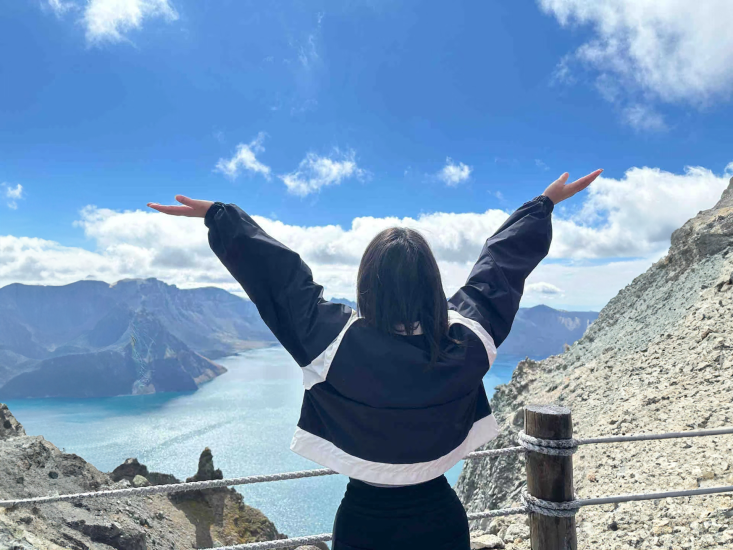 旅行团购达人玩法，10W+素材一键操作，只需要一部手机就能月入过万！-清高网赚